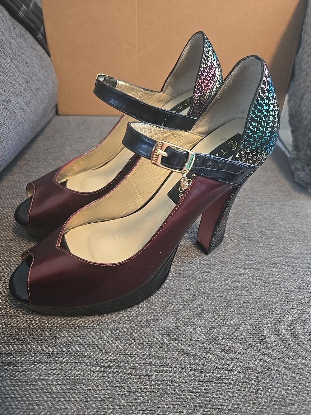 Tatiago Women’s Burgundy Black Peep Toe Mary Jane Heels Multicolor Size 8